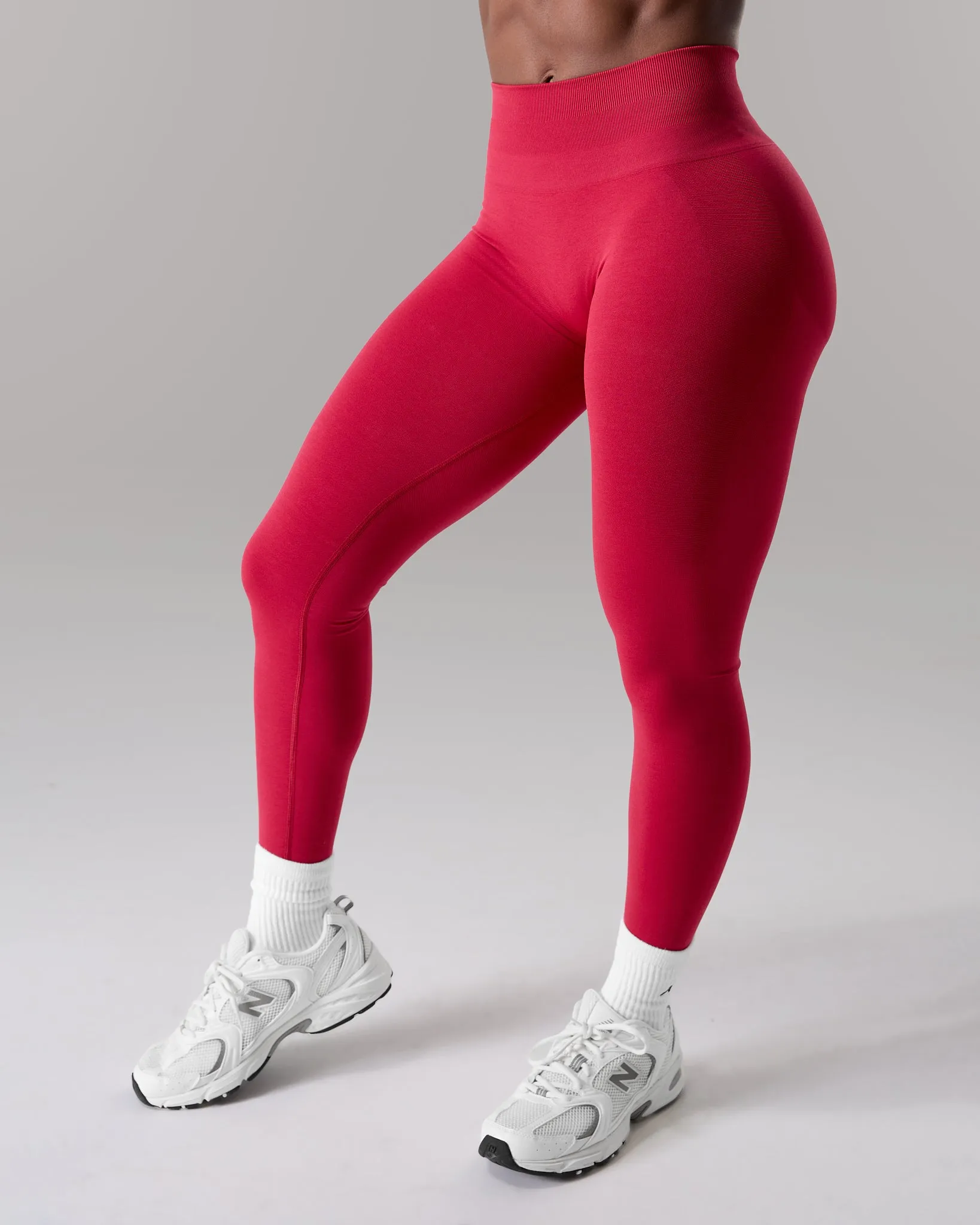 Pump Mid Rise Legging - Scarlet sold by Alphalete product image thumbnail 2