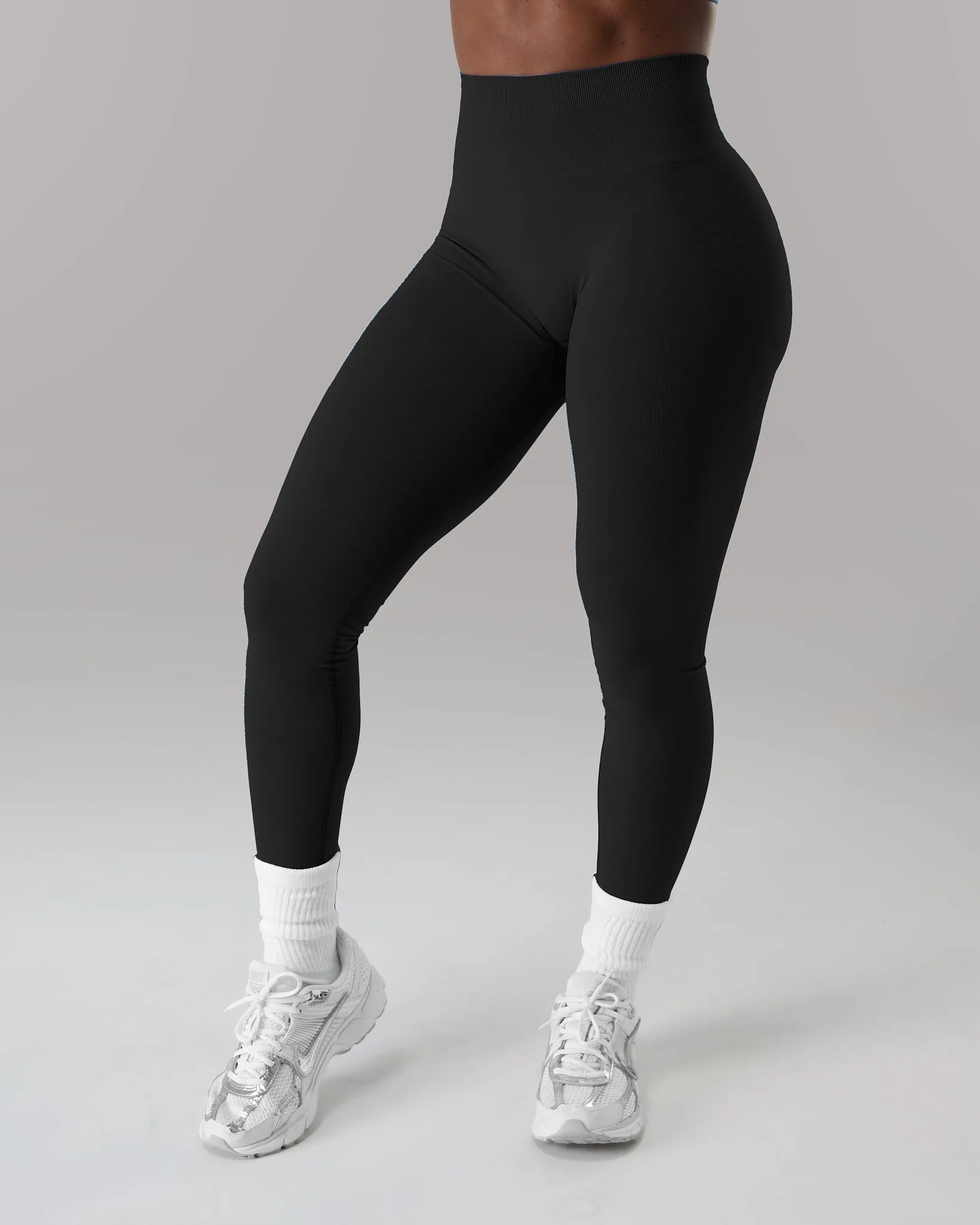 Pump High Rise Legging - Black sold by Alphalete product image thumbnail 2