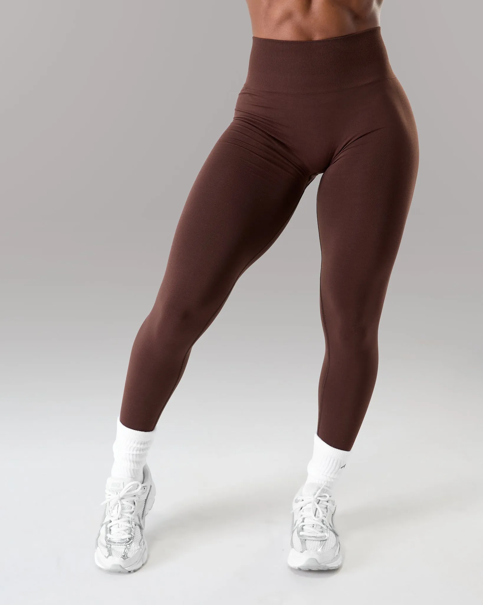 Amplify Ultra-High Rise Legging - Espresso sold by Alphalete product image thumbnail 3