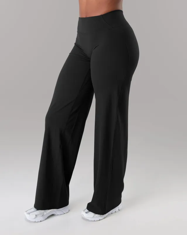 Aura Wide Leg Pant Long - Black sold by Alphalete