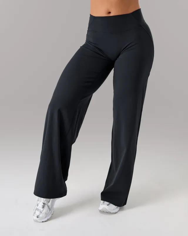Aura Wide Leg Pant Regular - Black sold by Alphalete
