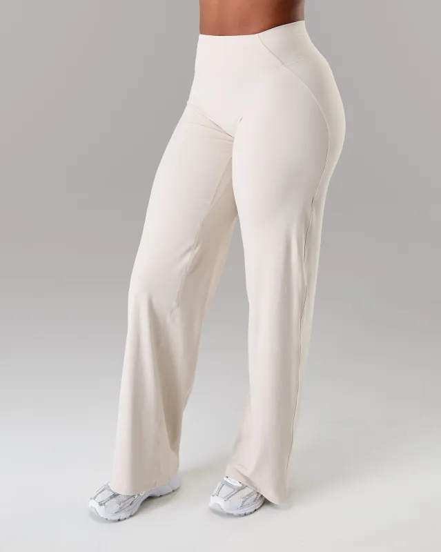 Aura Wide Leg Pant Long - Wheat sold by Alphalete