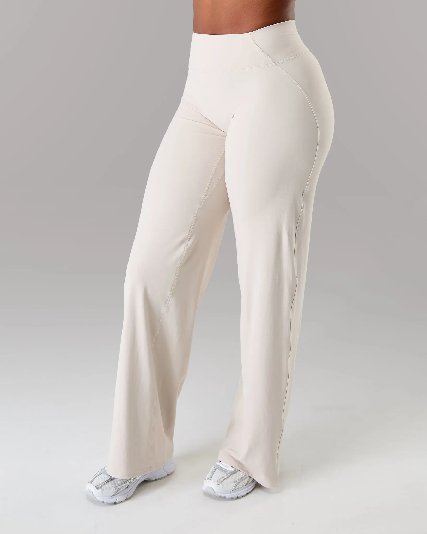 Aura Wide Leg Pant Long - Wheat sold by Alphalete