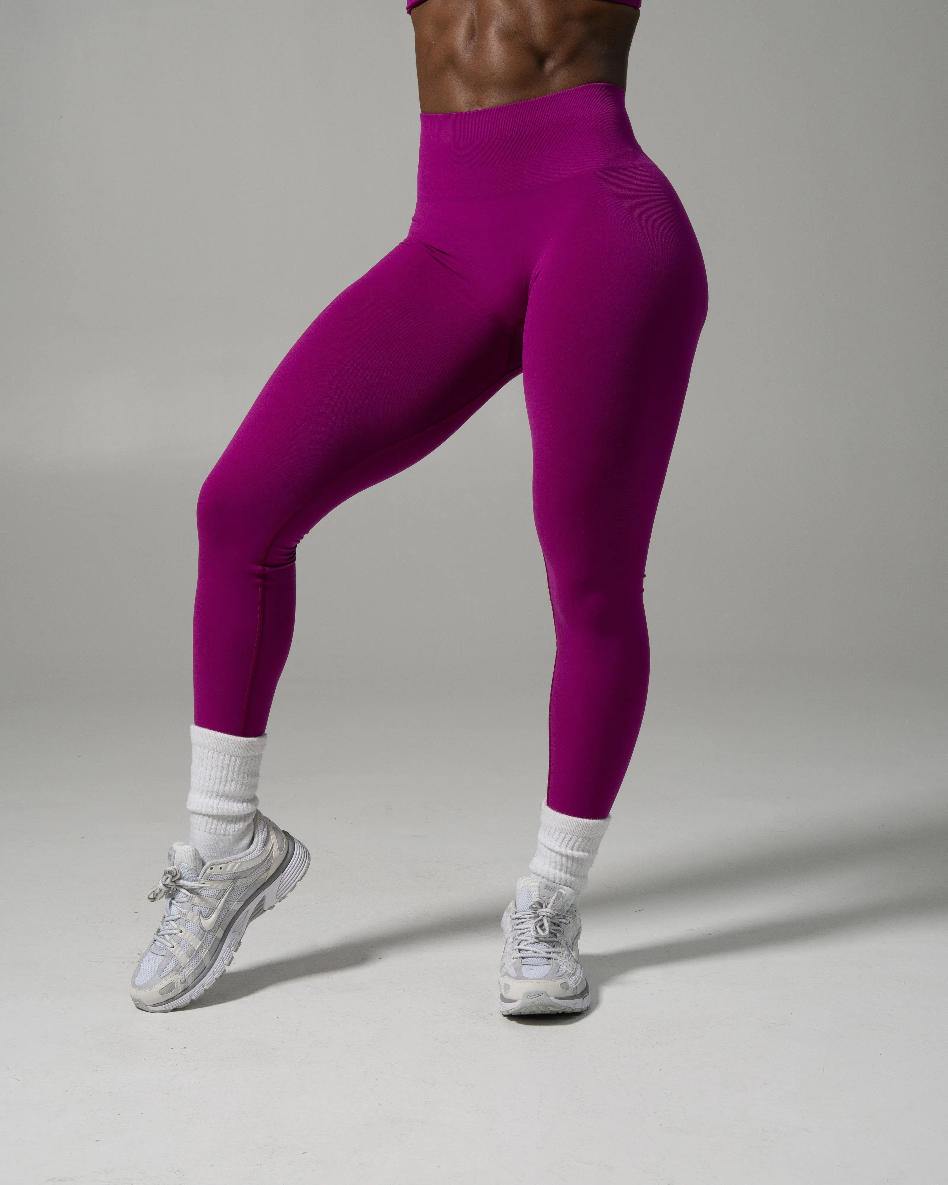 Pump Mid Rise Legging - Dark Fuchsia sold by Alphalete product image thumbnail 3