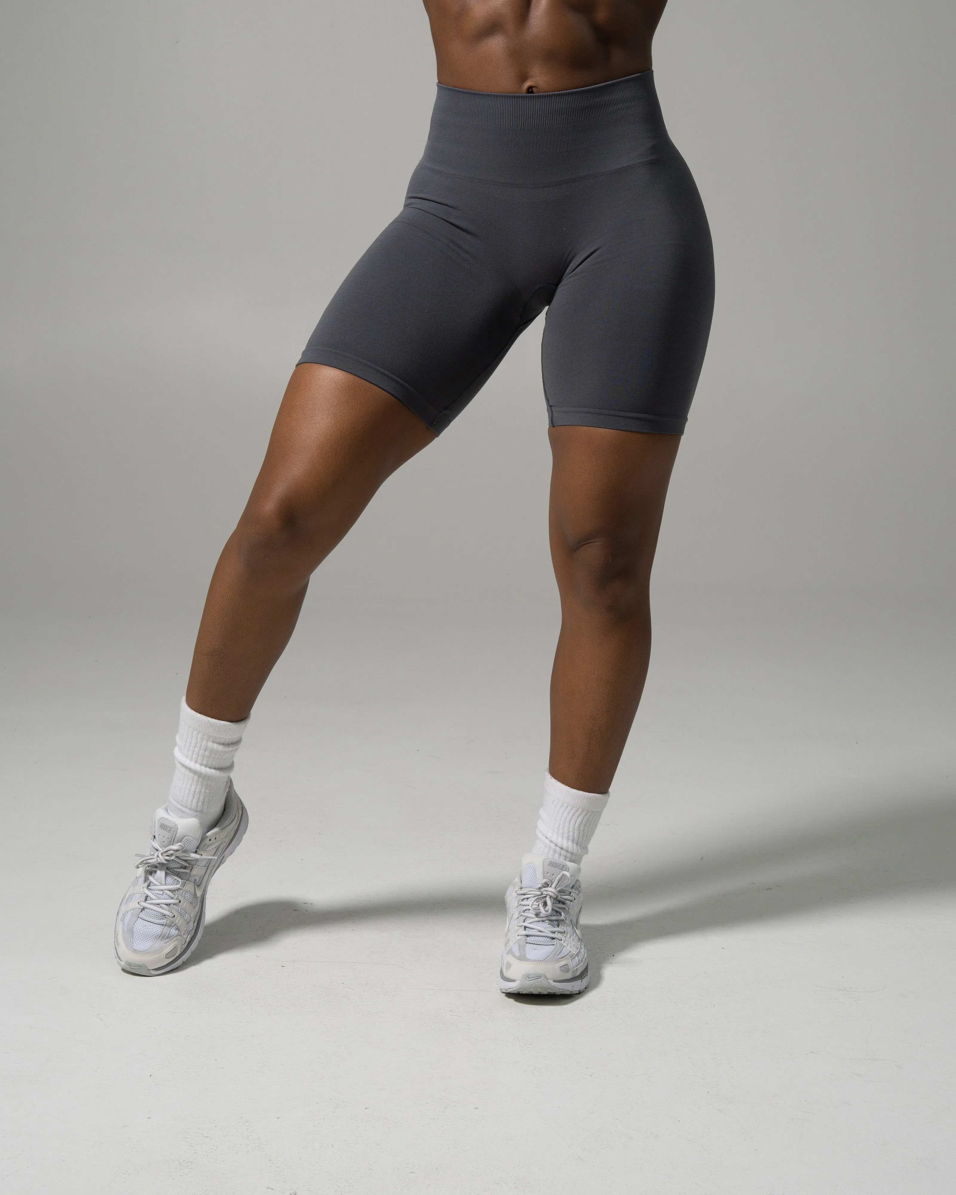 Pump Mid Rise Biker Short - Thunderstorm sold by Alphalete product image thumbnail 2