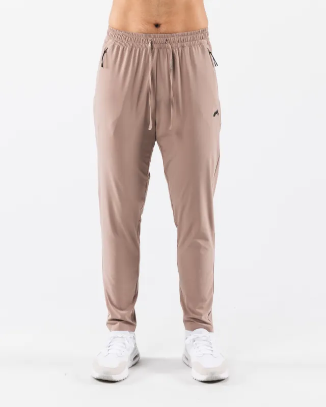 Swift Training Pant - Sand sold by Alphalete