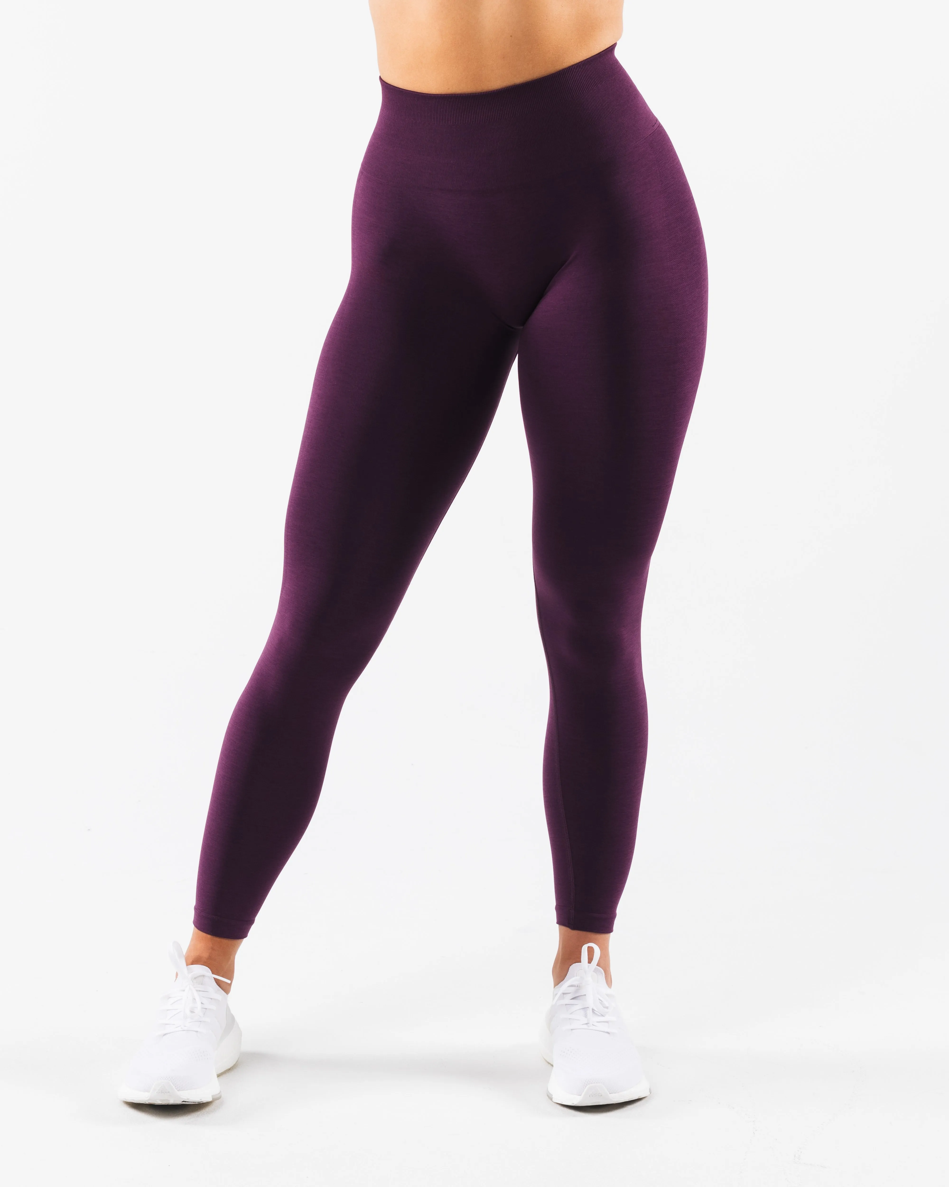 Amplify Gravity Ultra-High Rise Legging - Regio sold by Alphalete product image thumbnail 3