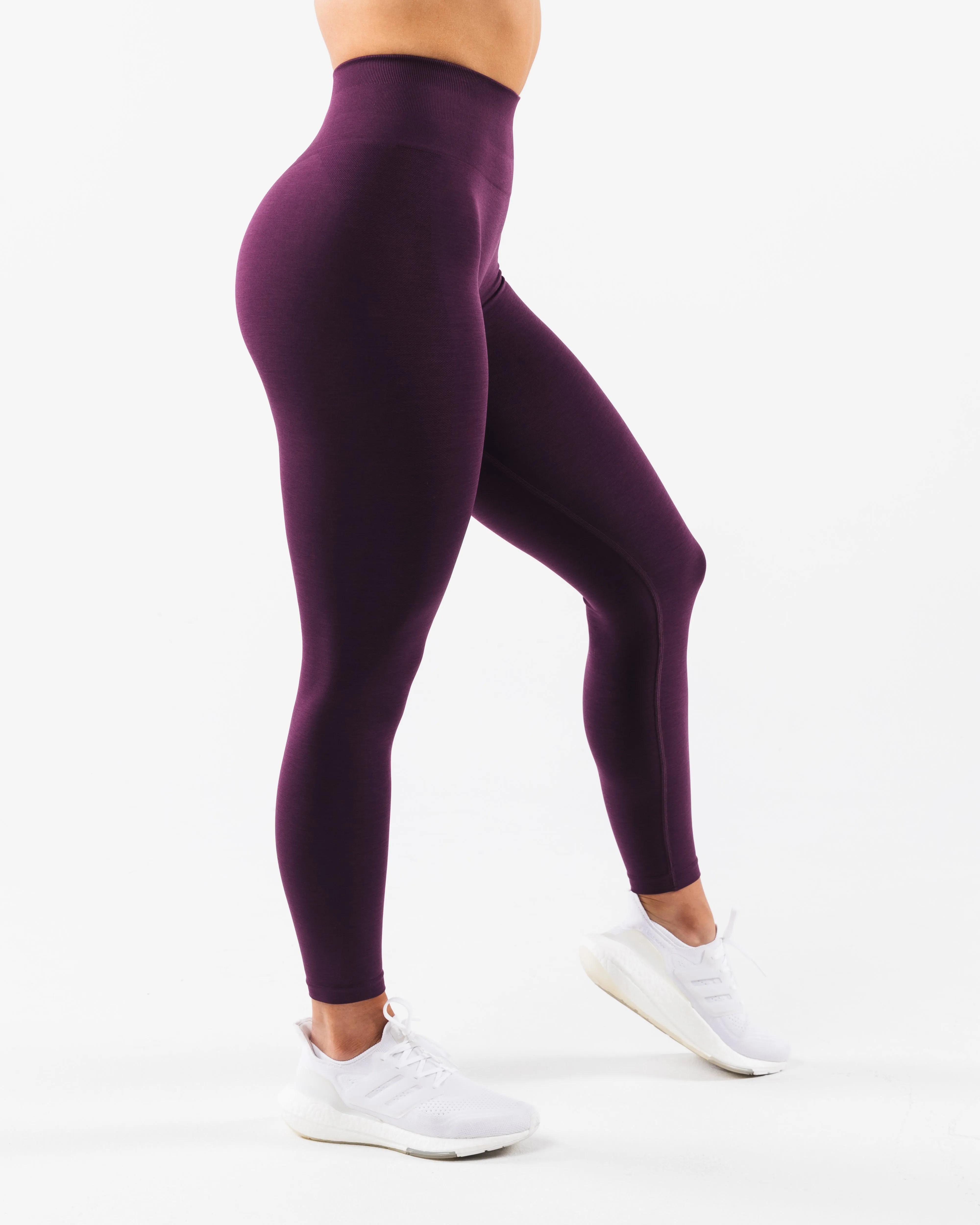 Amplify Gravity Ultra-High Rise Legging - Regio sold by Alphalete product image thumbnail 5