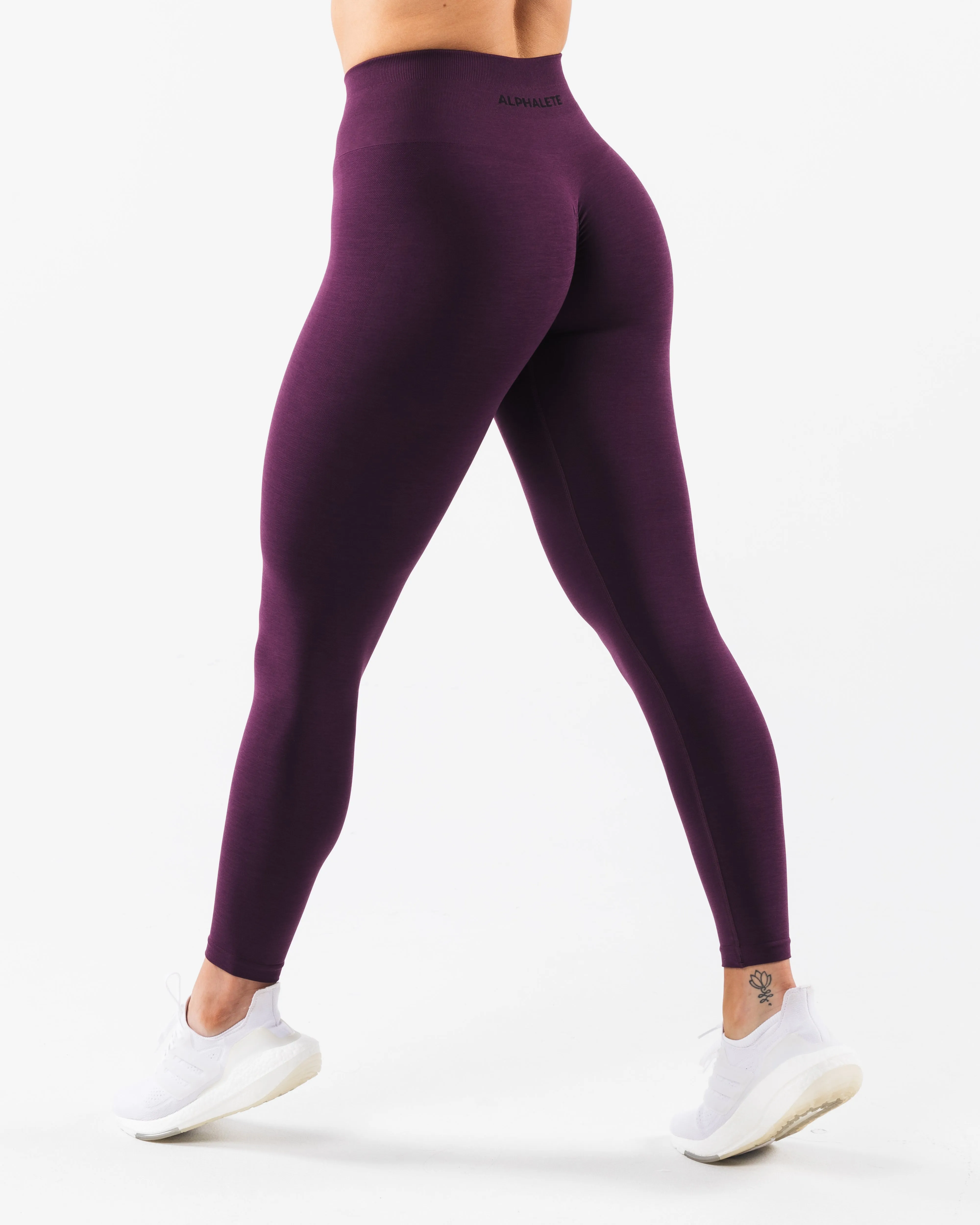 Amplify Gravity Ultra-High Rise Legging - Regio sold by Alphalete