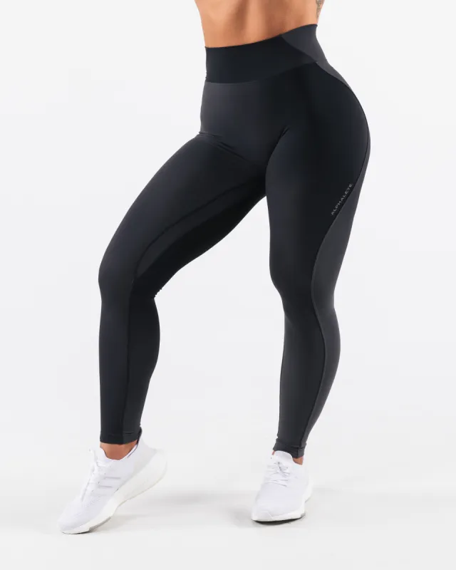 Aura Legging - Aura Storm Print sold by Alphalete