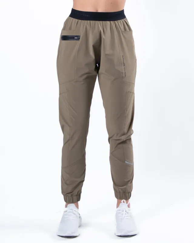 Studio Pant - Taupe sold by Alphalete