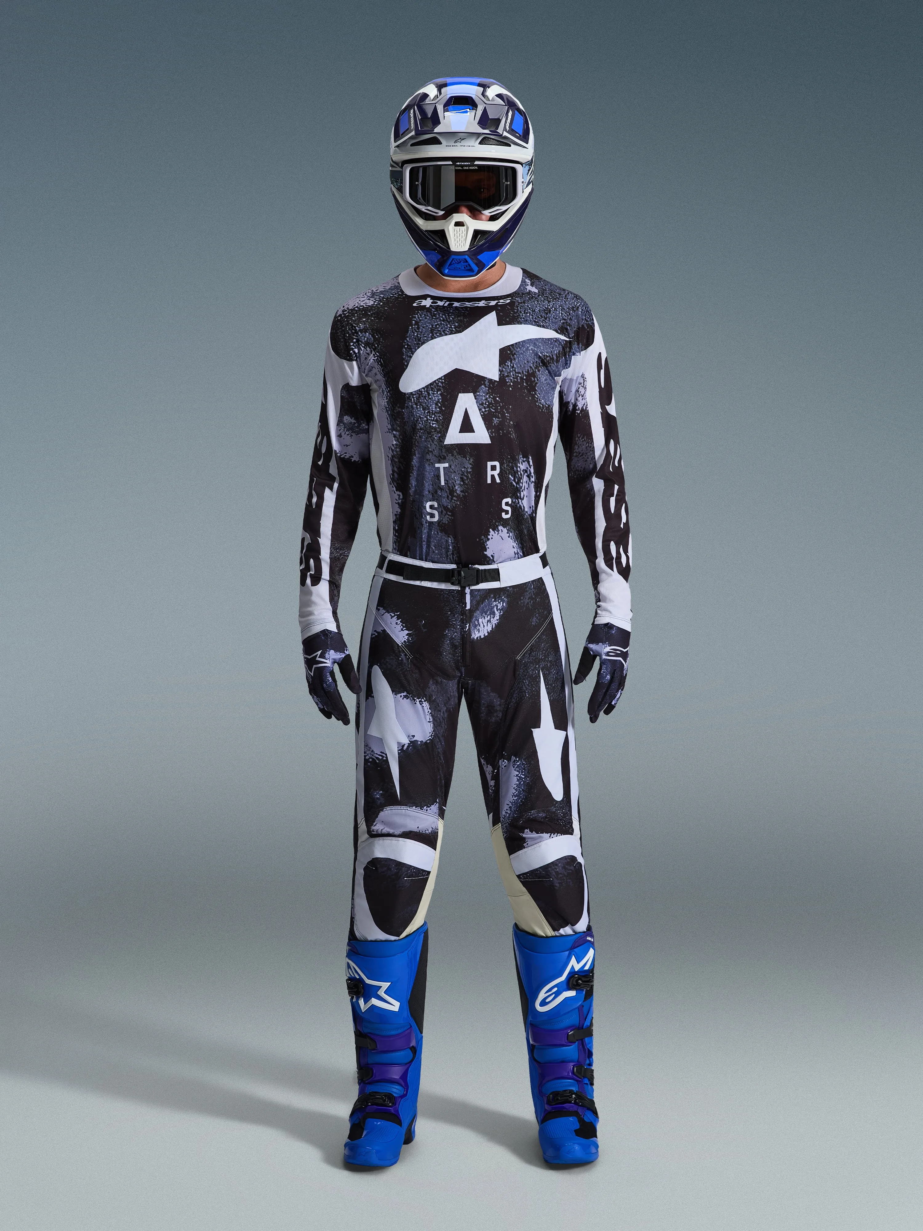 2026 Racer Lahnd Gear Set sold by Alpine Stars