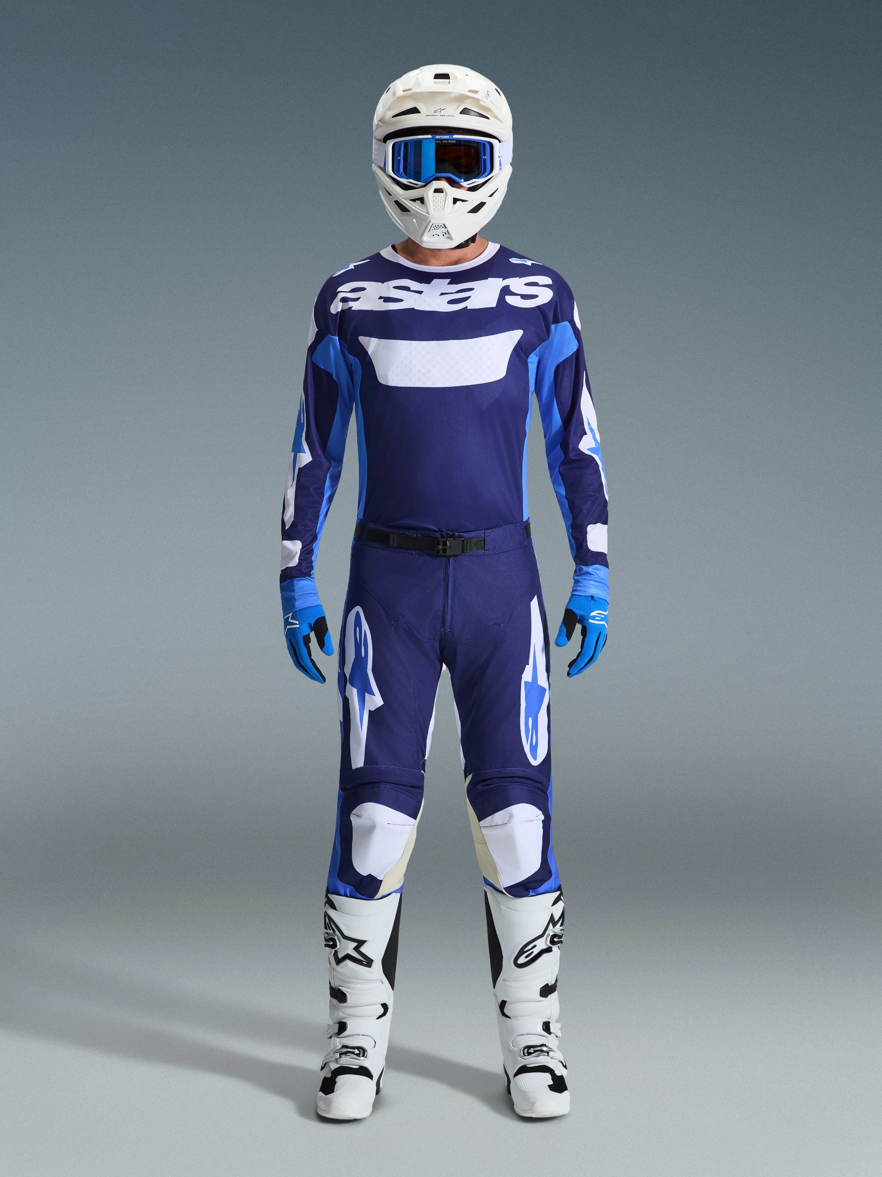 2026 Racer Riway Gear Set sold by Alpine Stars