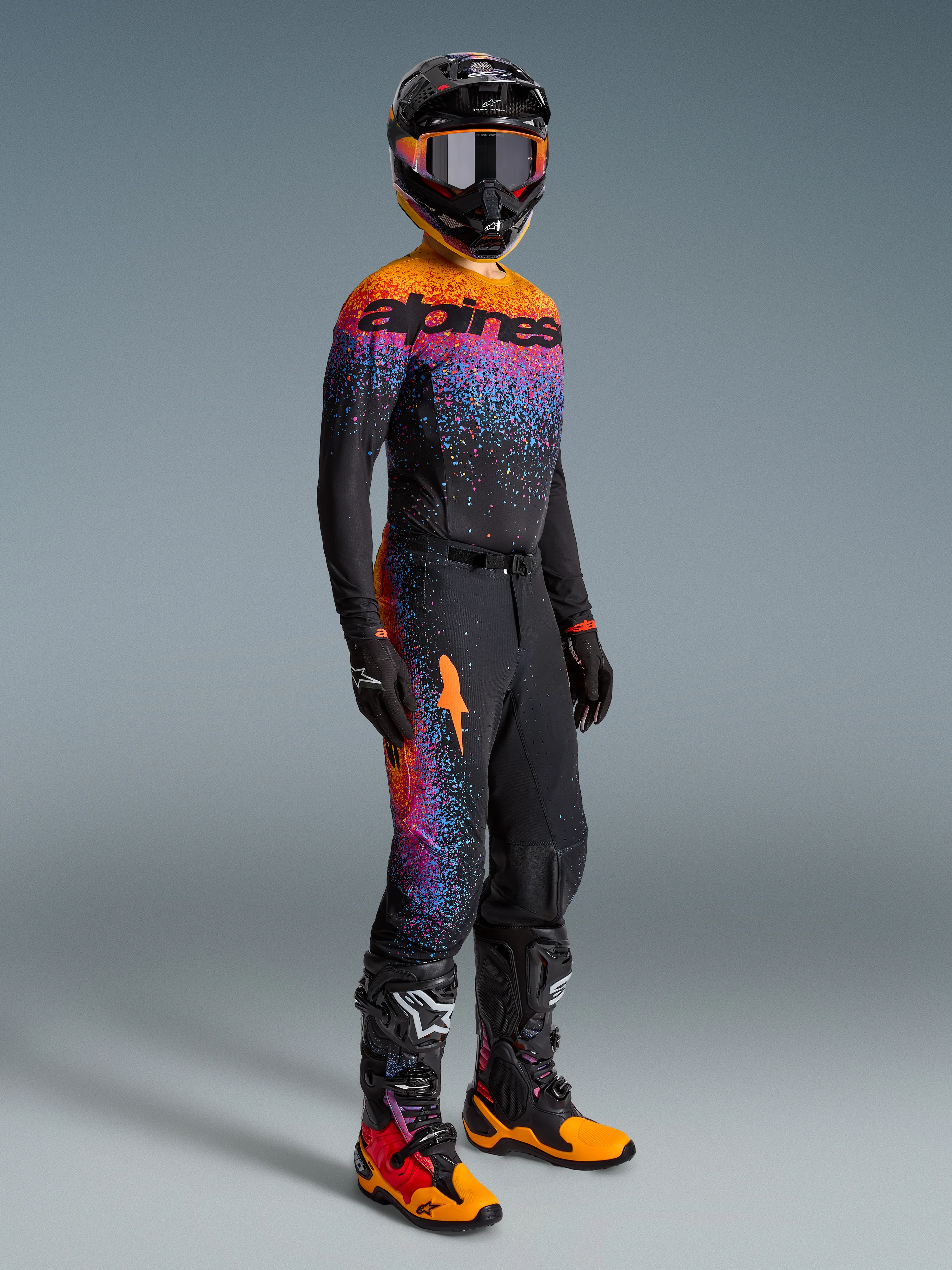 Limited Edition Supertech Black Hole Gear Set sold by Alpine Stars product image thumbnail 2