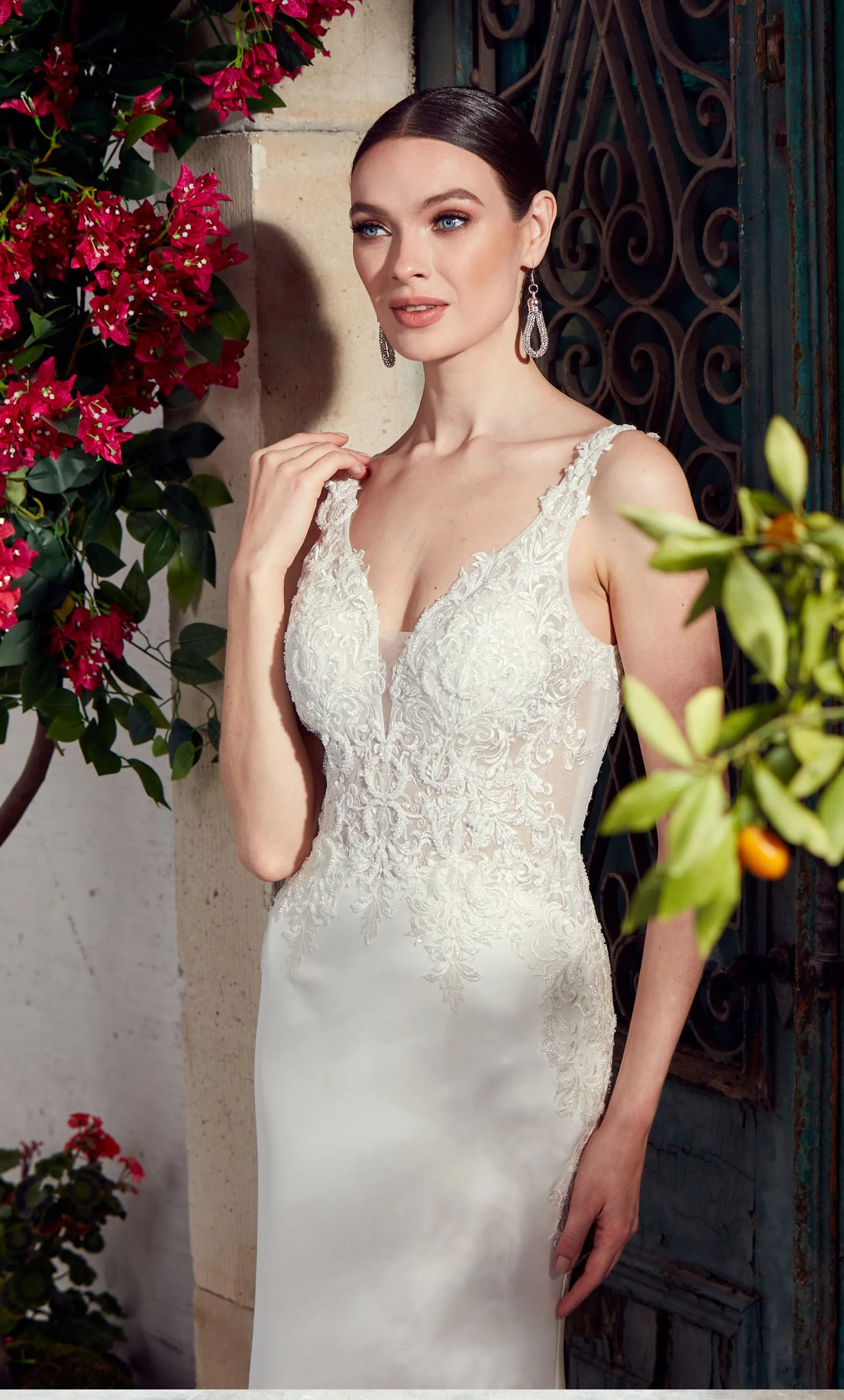 ALYCE Paris 7027 Bridal Plunging Neckline Train Mermaid Dress sold by Alyce Paris product image thumbnail 3