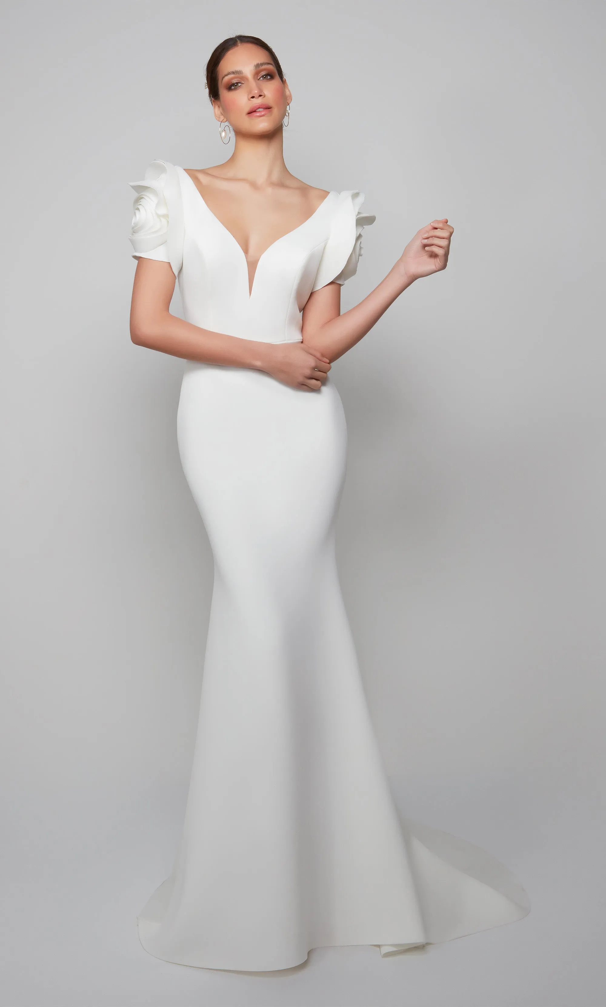 ALYCE Paris 7066 Bridal Plunging Neckline Simple Mermaid Dress sold by Alyce Paris product image thumbnail 4