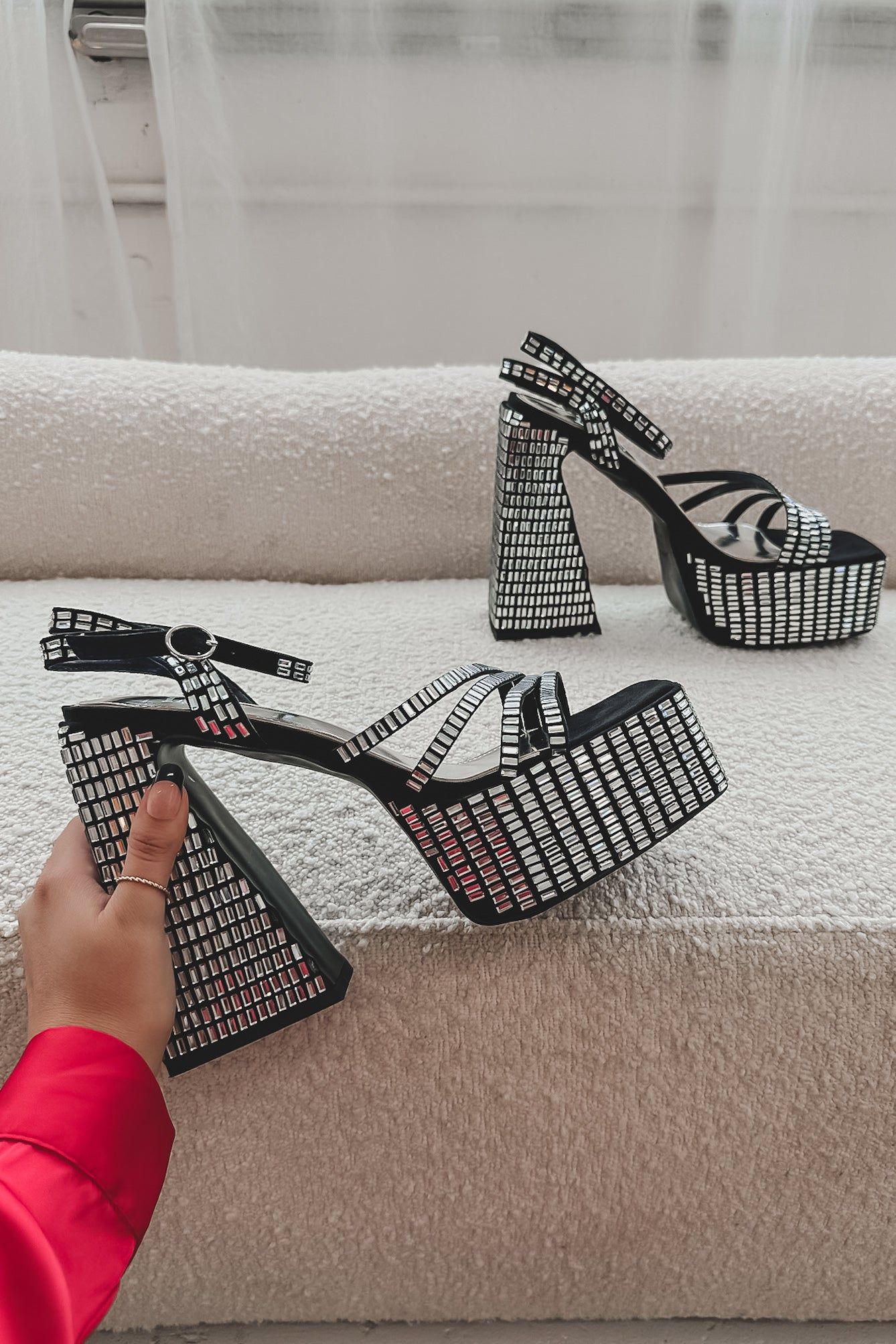 DEAL Center Of Attention Silver Platform Heel sold by Amazing Lace product image thumbnail 2