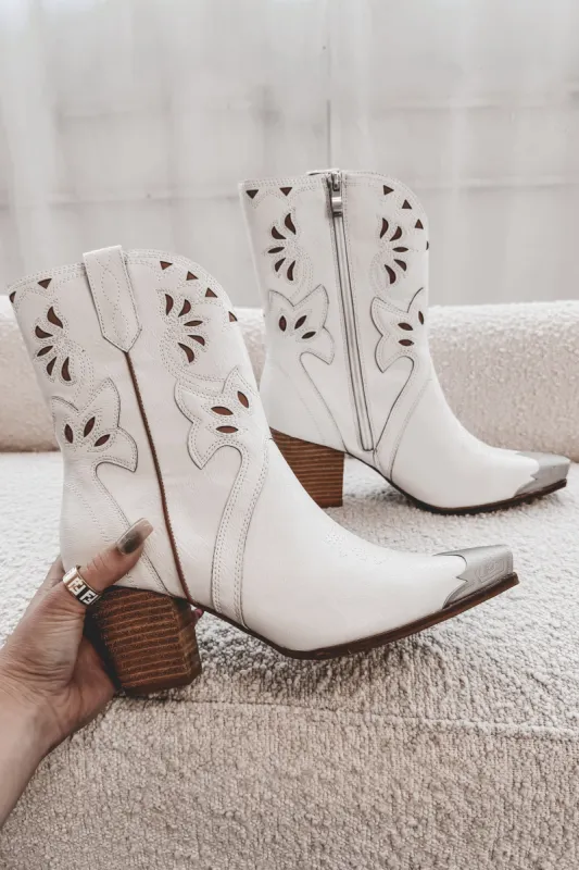 Ways Of The West Silver Pointed Toe Western Boot sold by Amazing Lace