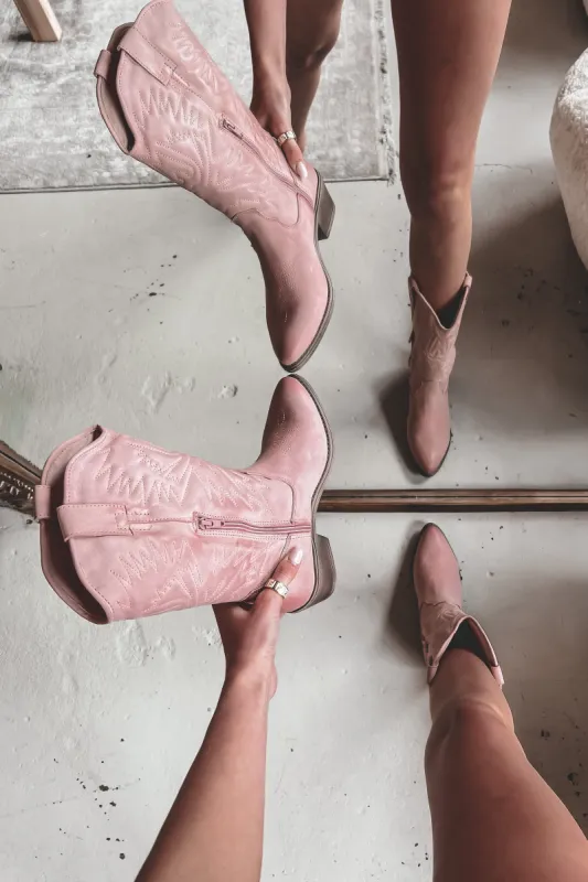 STEVE MADDEN Hayward Leather Boots sold by Amazing Lace