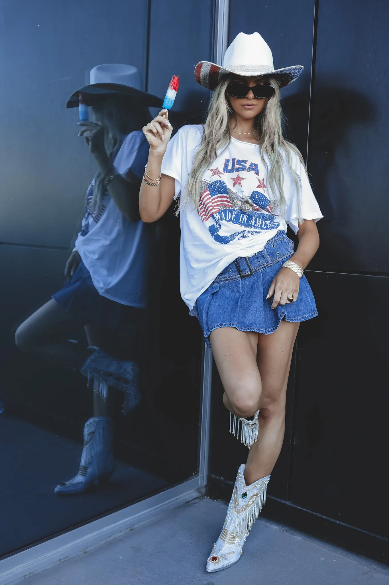 DEAL SHOW ME YOUR MUMU Airport Tee sold by Amazing Lace product image thumbnail 2