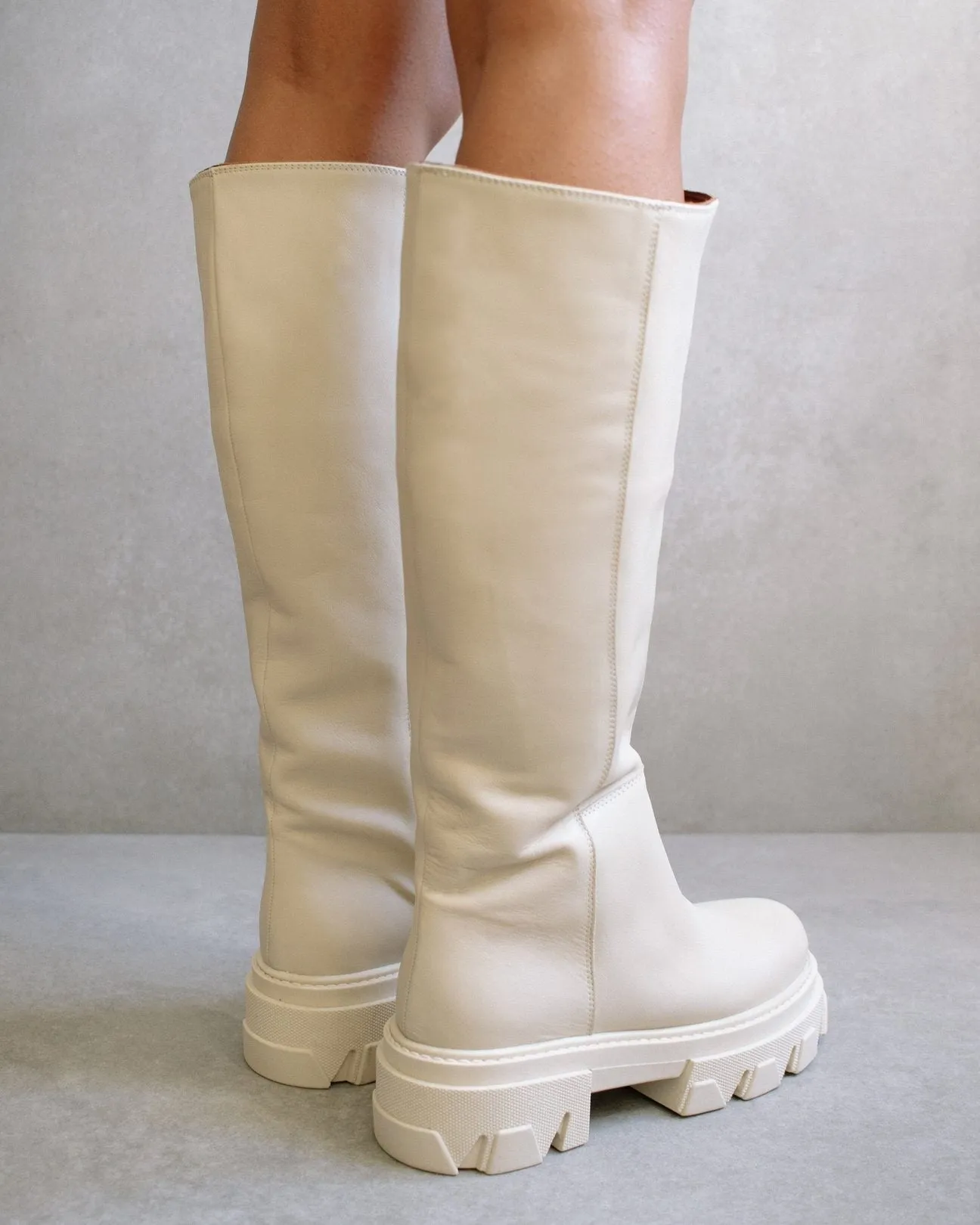 DEAL ALOHAS Katiuska Off White Boots sold by Amazing Lace product image thumbnail 5