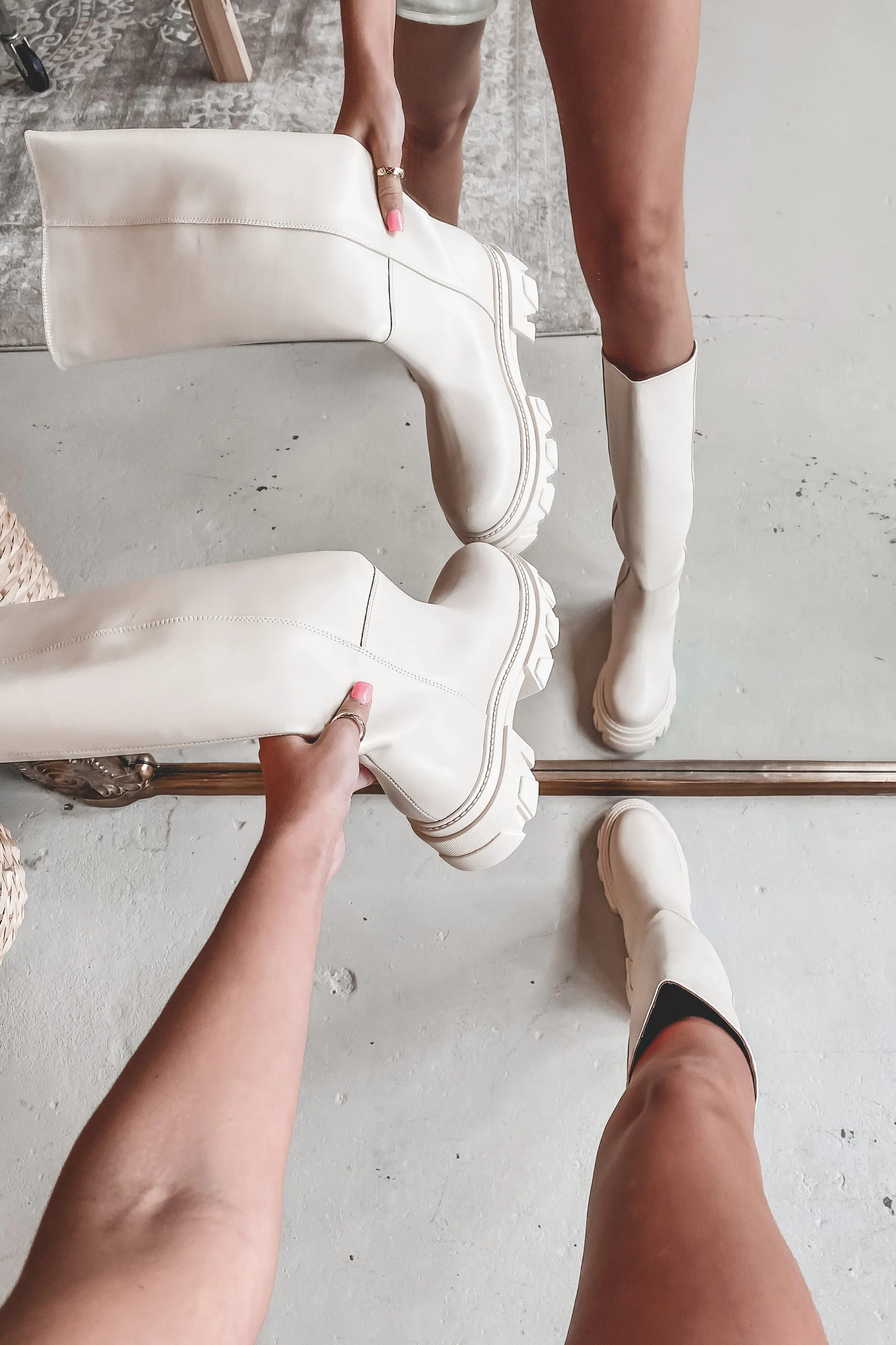 DEAL ALOHAS Katiuska Off White Boots sold by Amazing Lace product image thumbnail 2