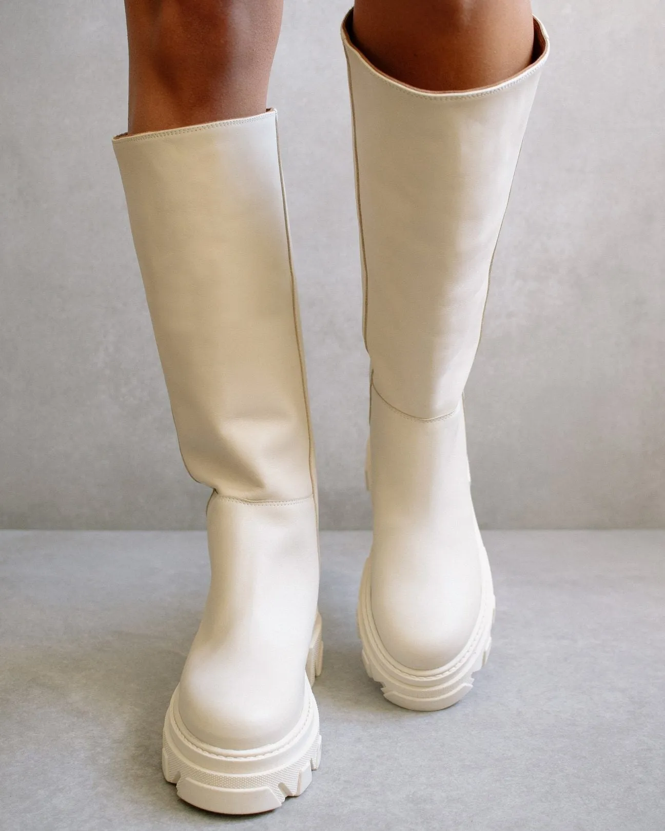 DEAL ALOHAS Katiuska Off White Boots sold by Amazing Lace product image thumbnail 4