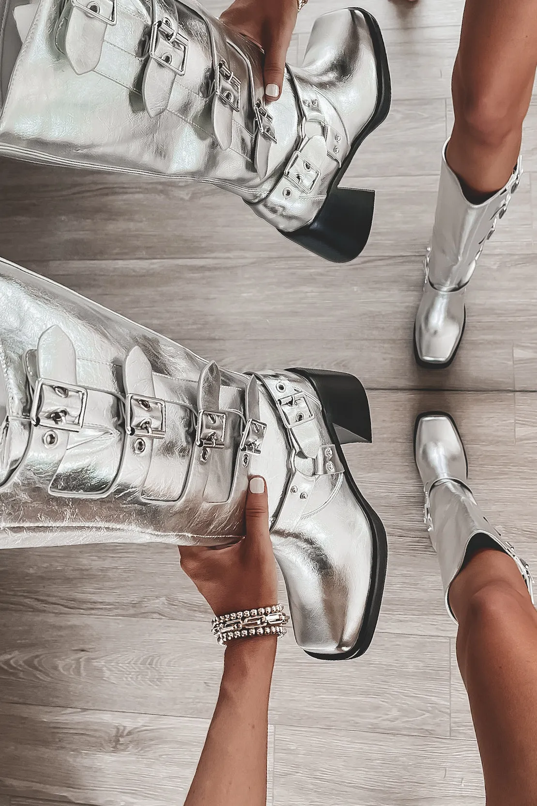 SZ 7 DEAL NO BOX Step Aside Stunner Silver Metallic Moto Boot sold by Amazing Lace product image thumbnail 2