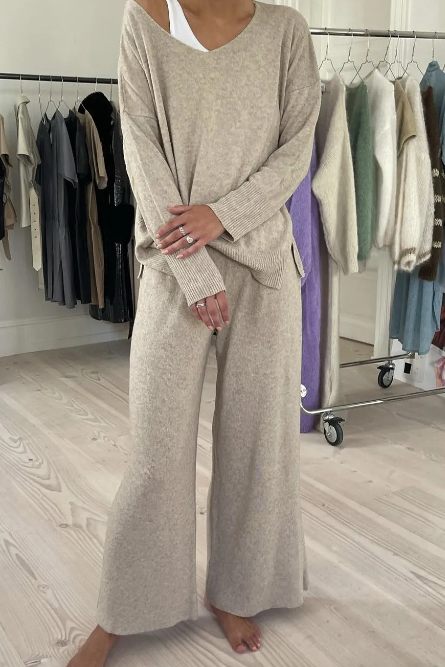 Alexandre Cashmere Pullover Beige sold by Americandreams product image thumbnail 2