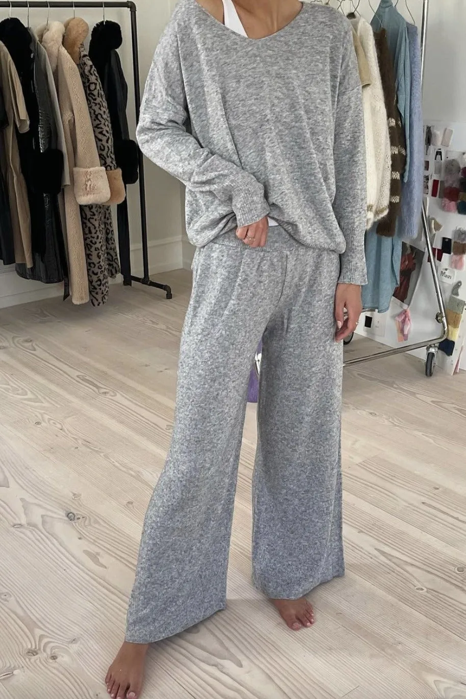 Alexandre Cashmere Pullover Grey sold by Americandreams product image thumbnail 2