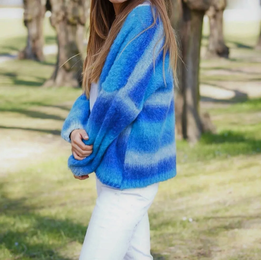 Caroline Cardigan Blue Ombre - Sample sold by American Dream product image thumbnail 2