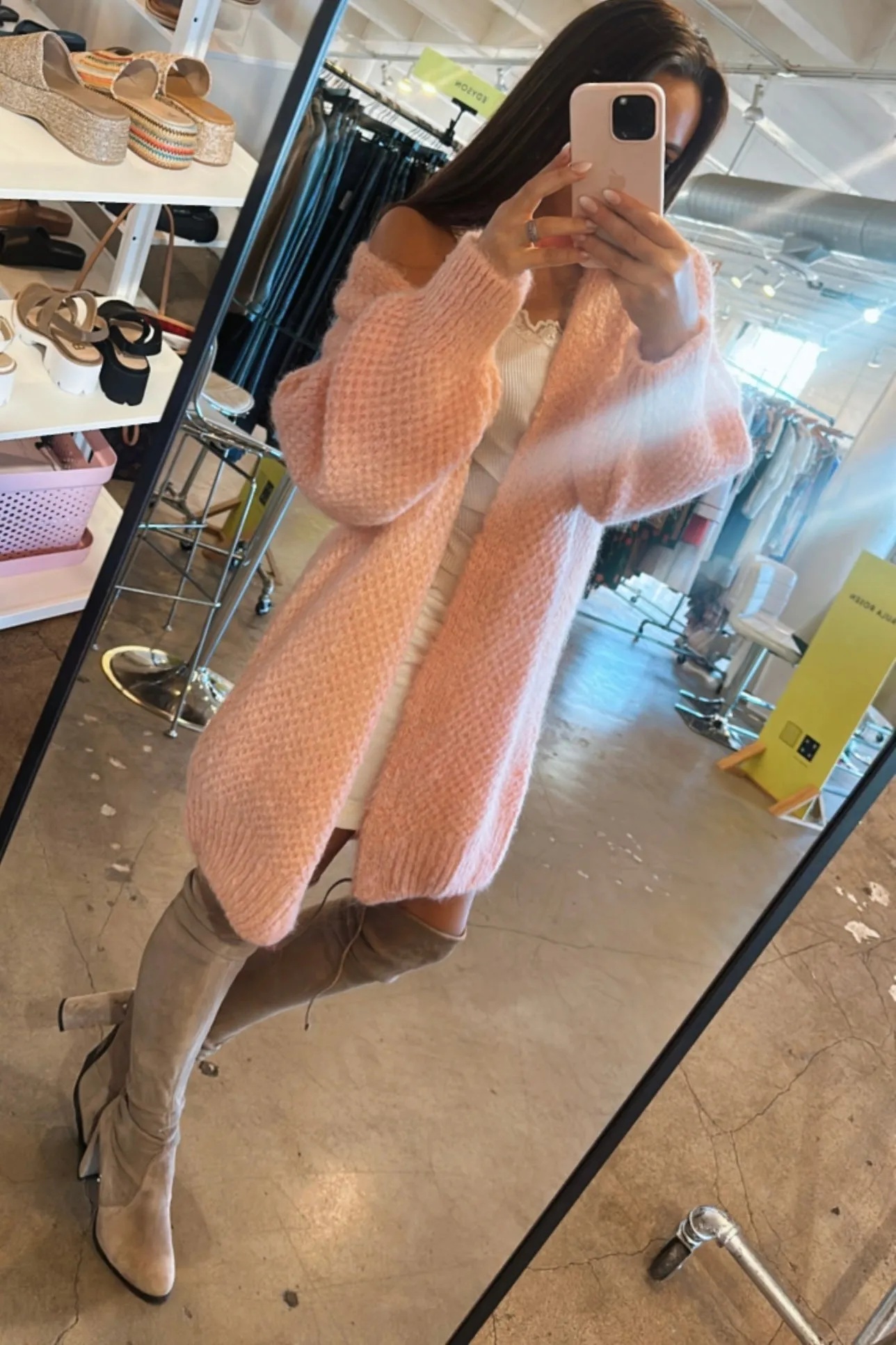 Tenna Cardigan Peach sold by Americandreams product image thumbnail 3