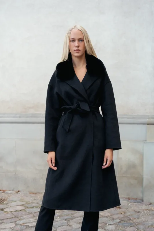Carmen Cashmere Coat Black - Sample made by Americandreams