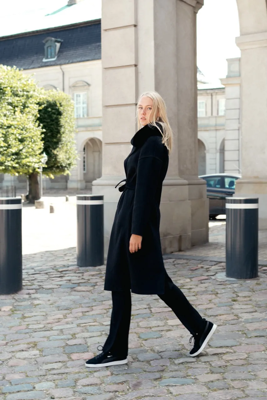 Carmen Cashmere Coat Black - Sample sold by Americandreams product image thumbnail 4