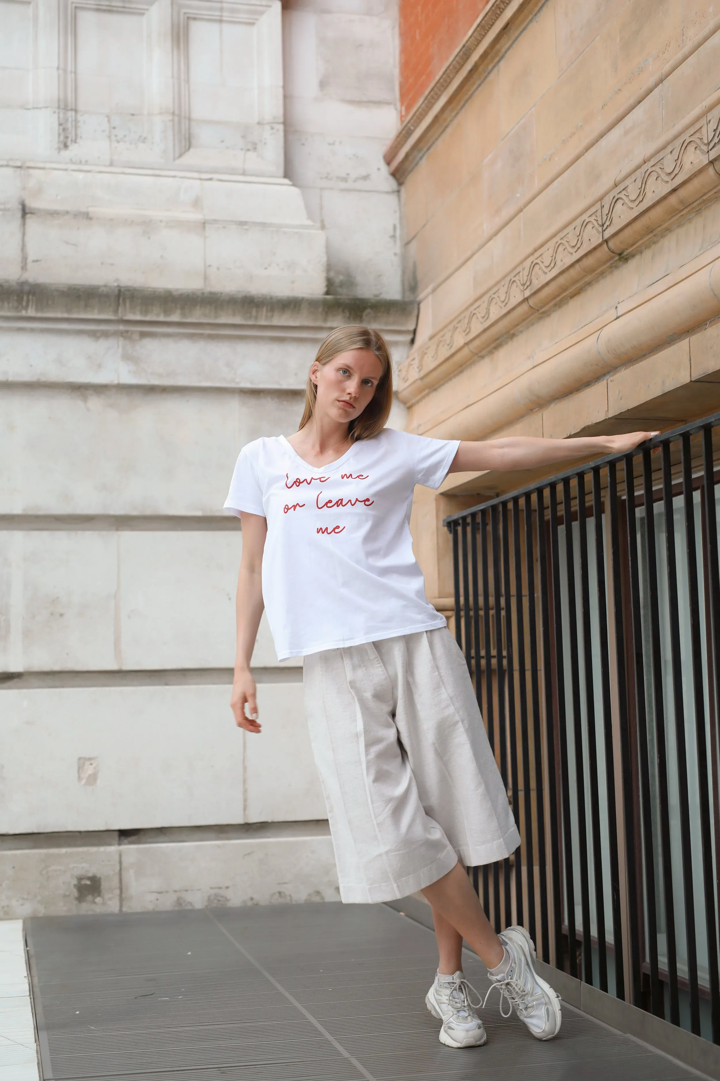 T-shirt White Love Me or Leave Me Red Letters sold by Americandreams product image thumbnail 2