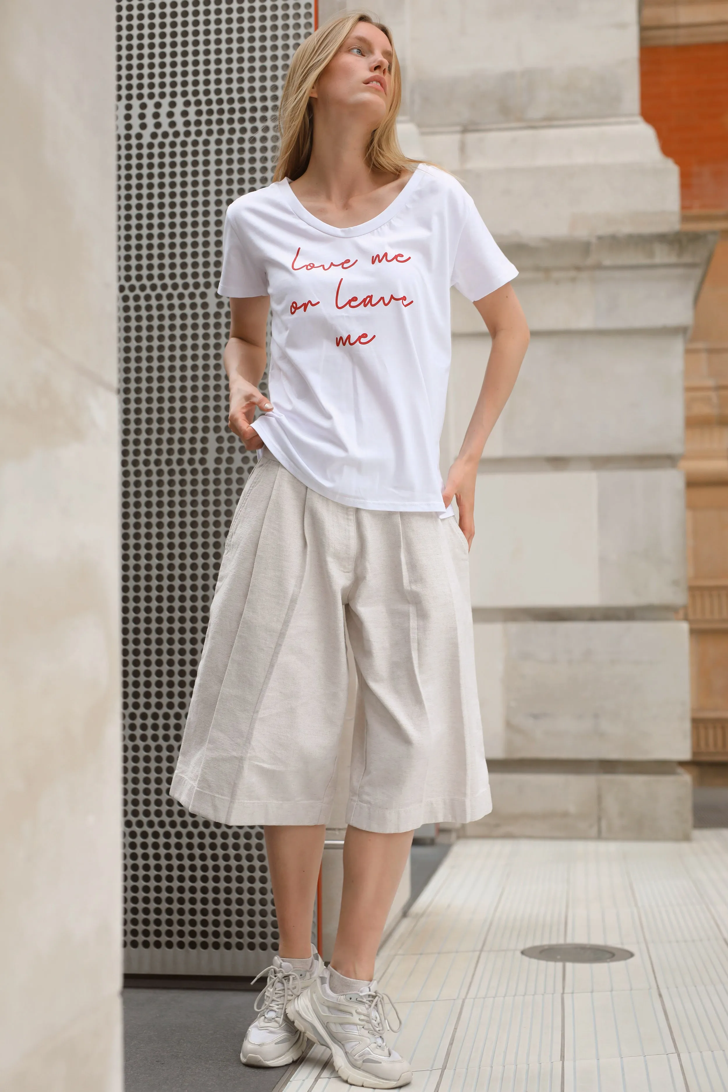 T-shirt White Love Me or Leave Me Red Letters sold by Americandreams product image thumbnail 3