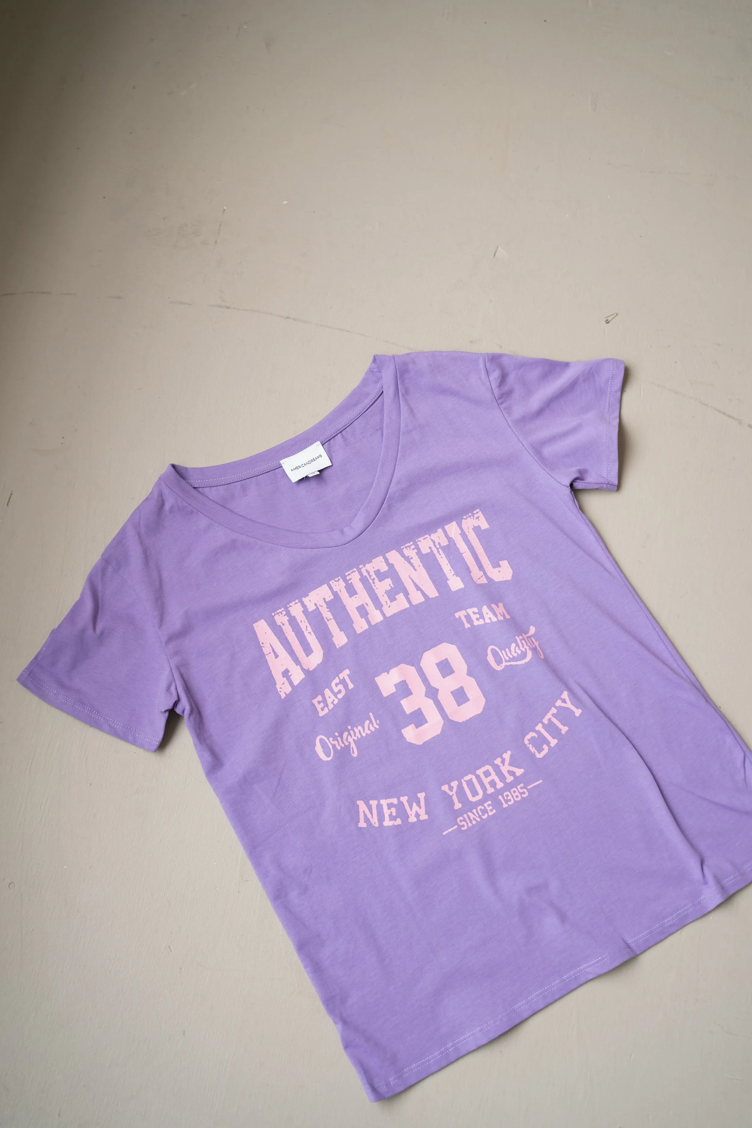 T-shirt Lilac 38 East Authentic Cotton Tee W/Pink Letters sold by Americandreams product image thumbnail 4