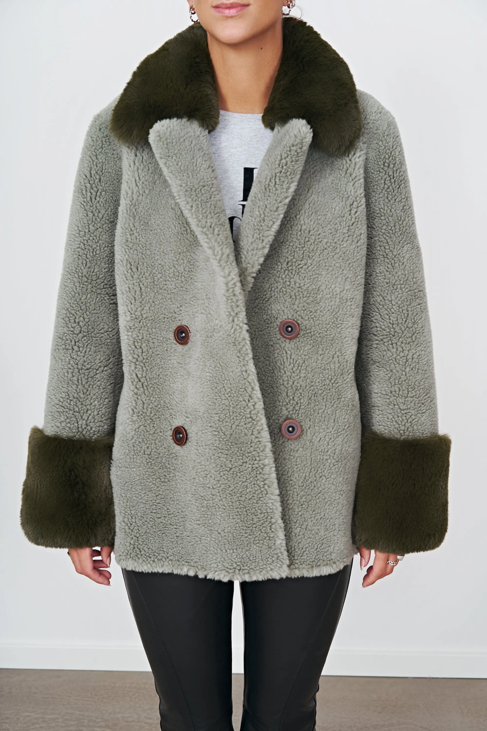 Fiona Short Wool Coat Green sold by Americandreams product image thumbnail 2