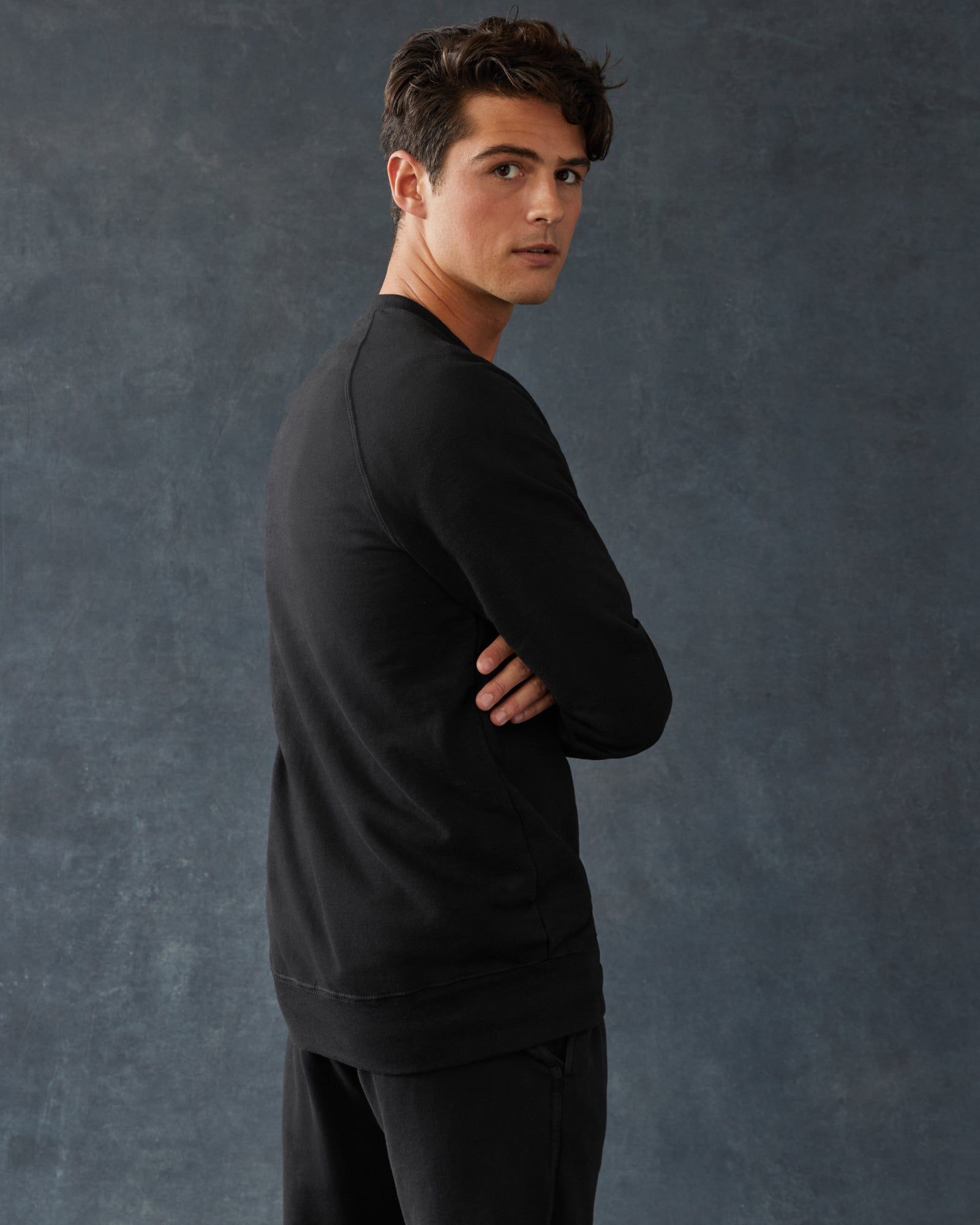 Carolina Midweight Crew - Black sold by American Giant product image thumbnail 2