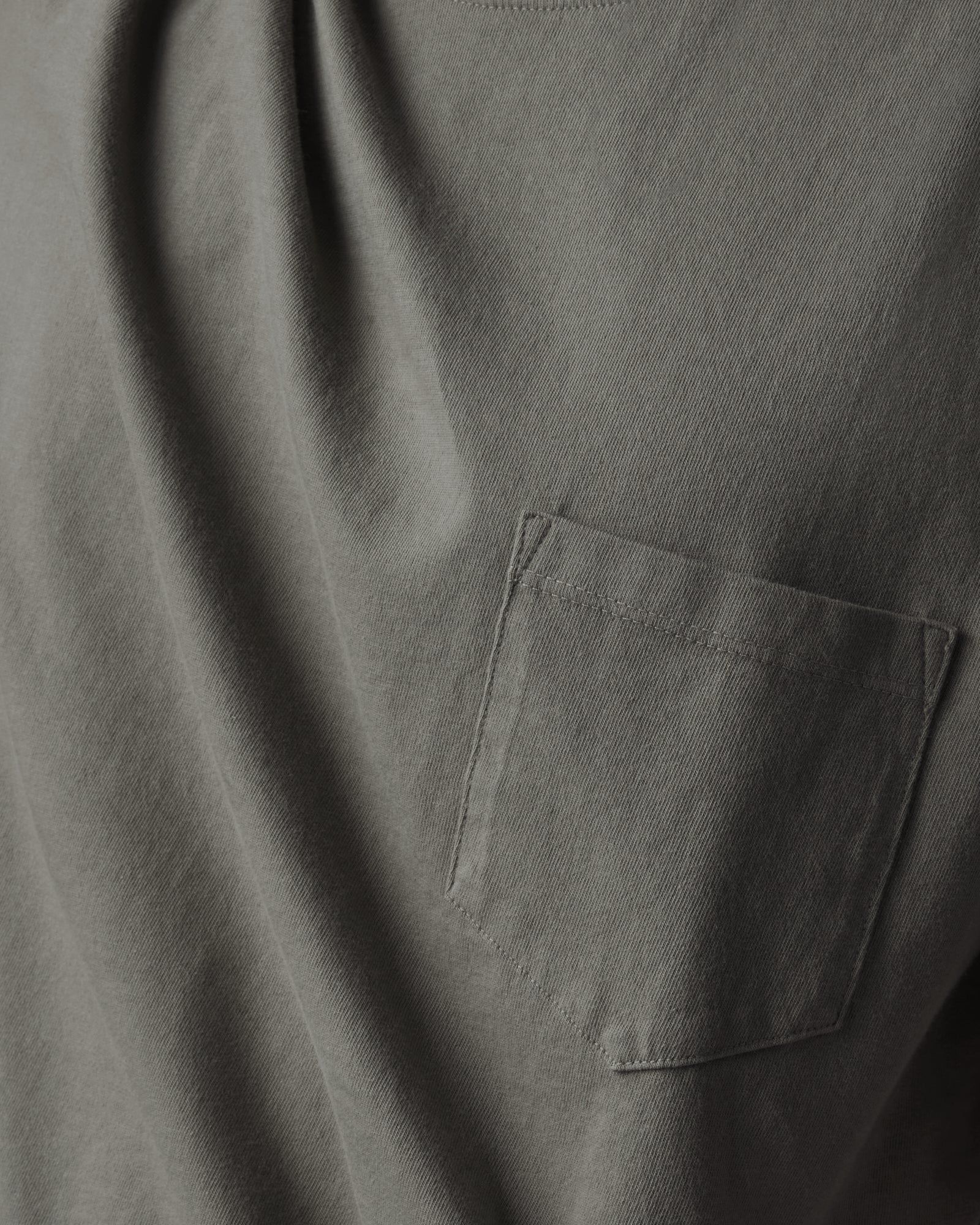 Men's Heavyweight Pocket Tee - Dark Pewter sold by American Giant product image thumbnail 4