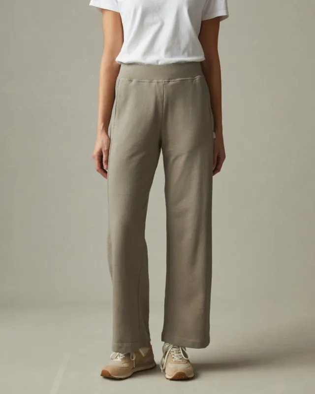 Lightweight Cotton Straight Sweatpant - Laurel Oak made by American Giant