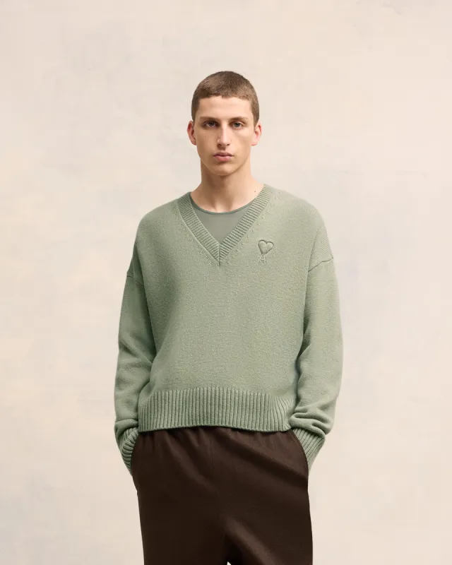 Pull Col V Ami de Coeur Embossé sold by Ami