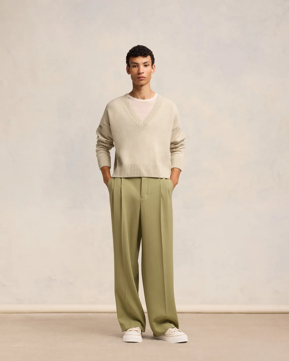 Pull Col V Crop sold by Ami