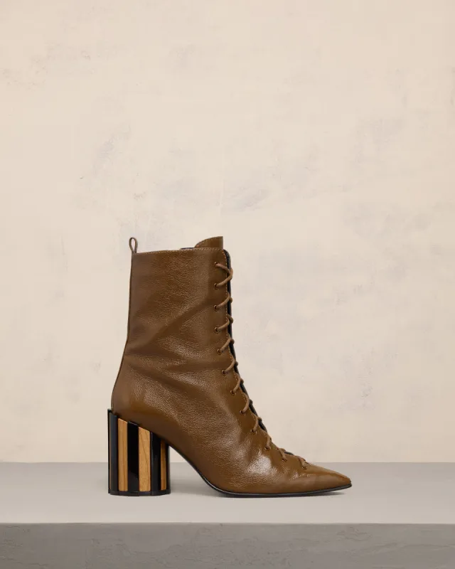 Bottines A Lacets A Bout Pointu made by Ami