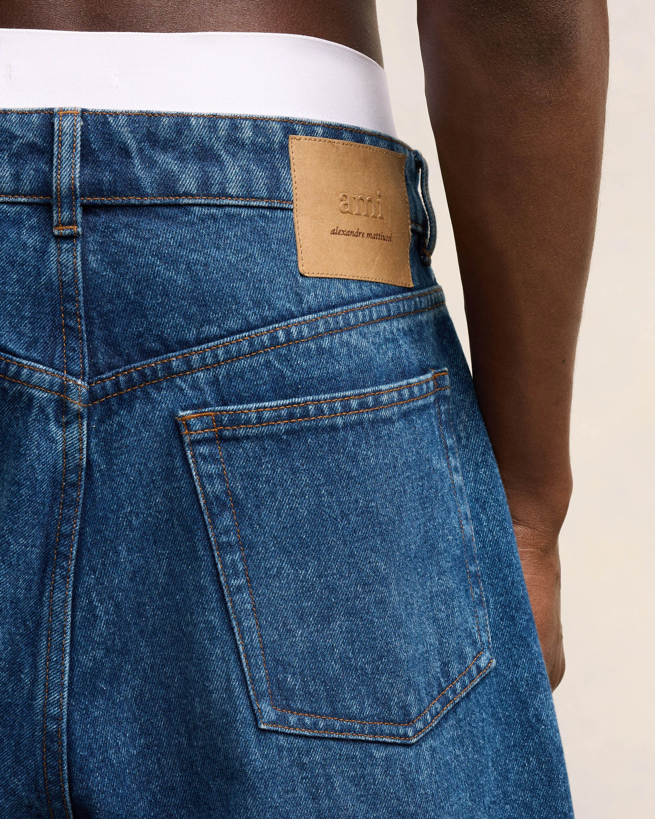 Jean Coupe Large sold by Ami product image thumbnail 5