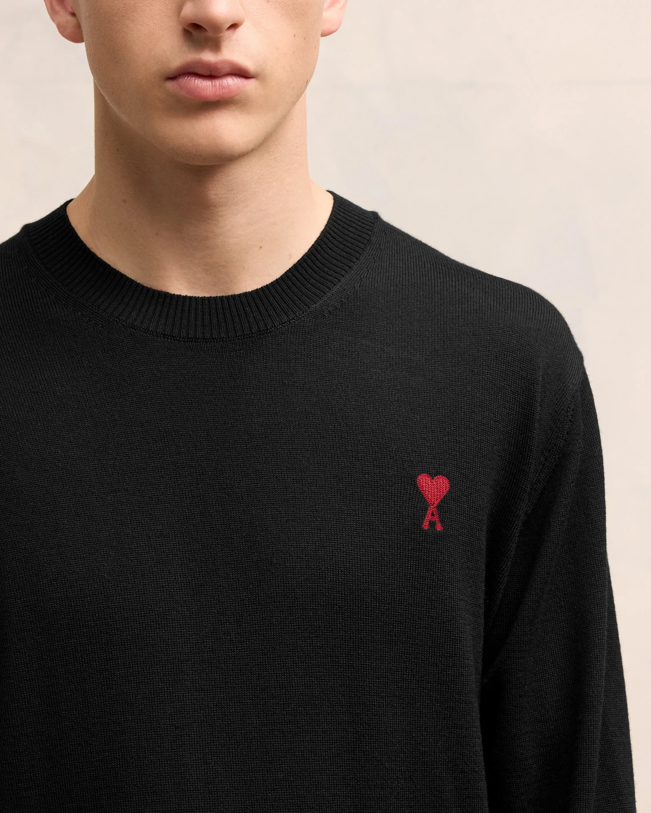Pull Noir Col Rond Ami de Coeur En Laine sold by Ami product image thumbnail 4