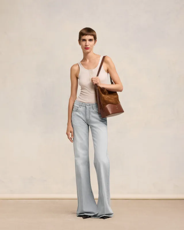 Jean Flare Fit Avec Fentes sold by Ami