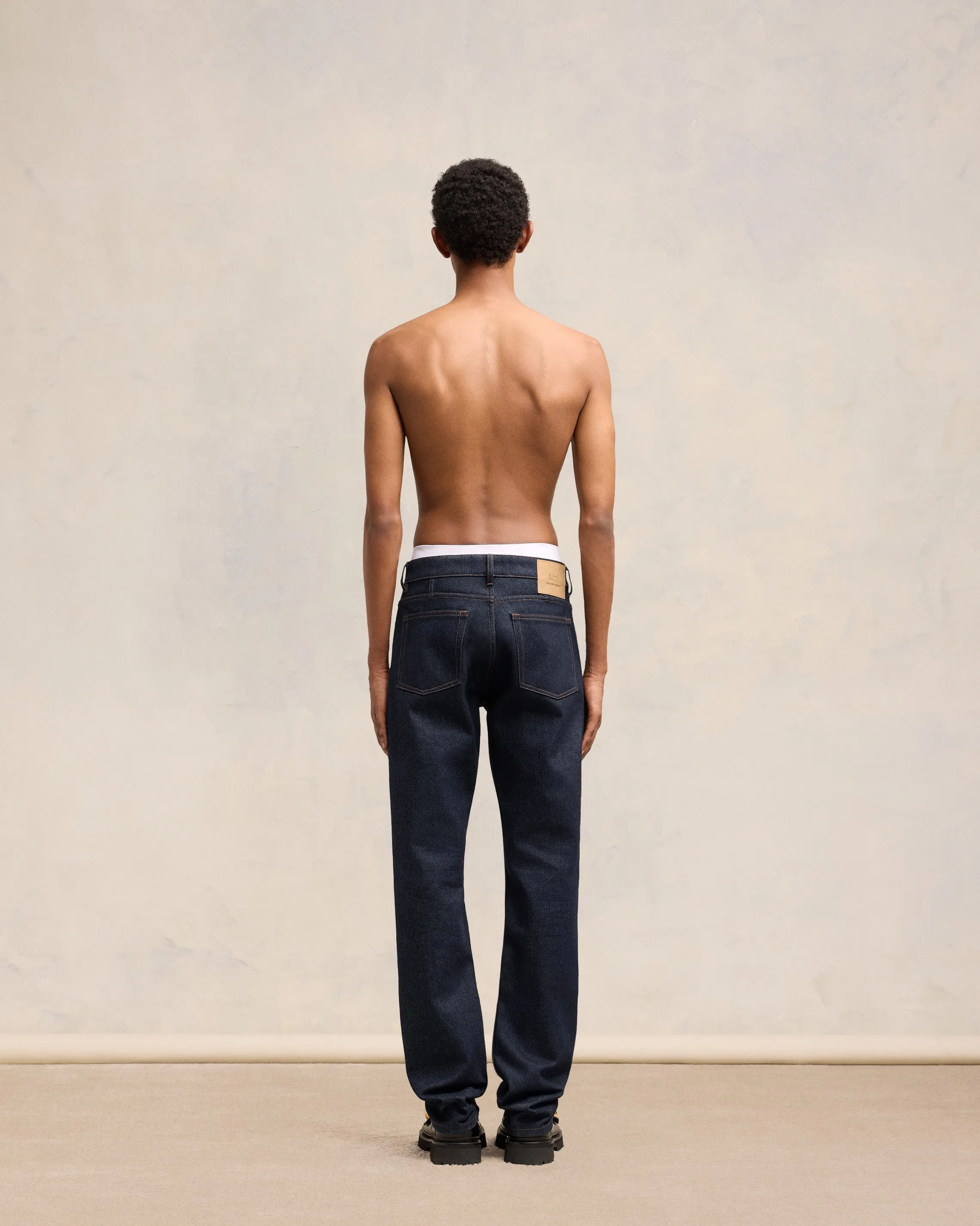 Jean Coupe Classique sold by Ami product image thumbnail 4