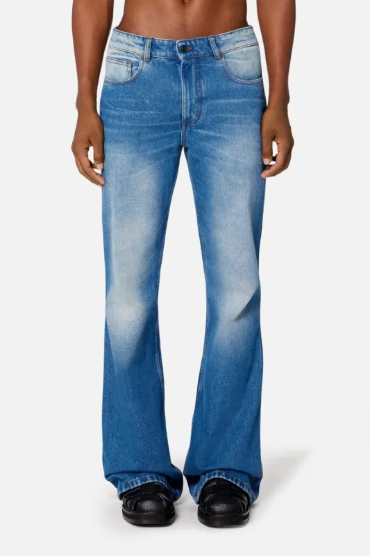 Jean Flare Fit sold by Ami