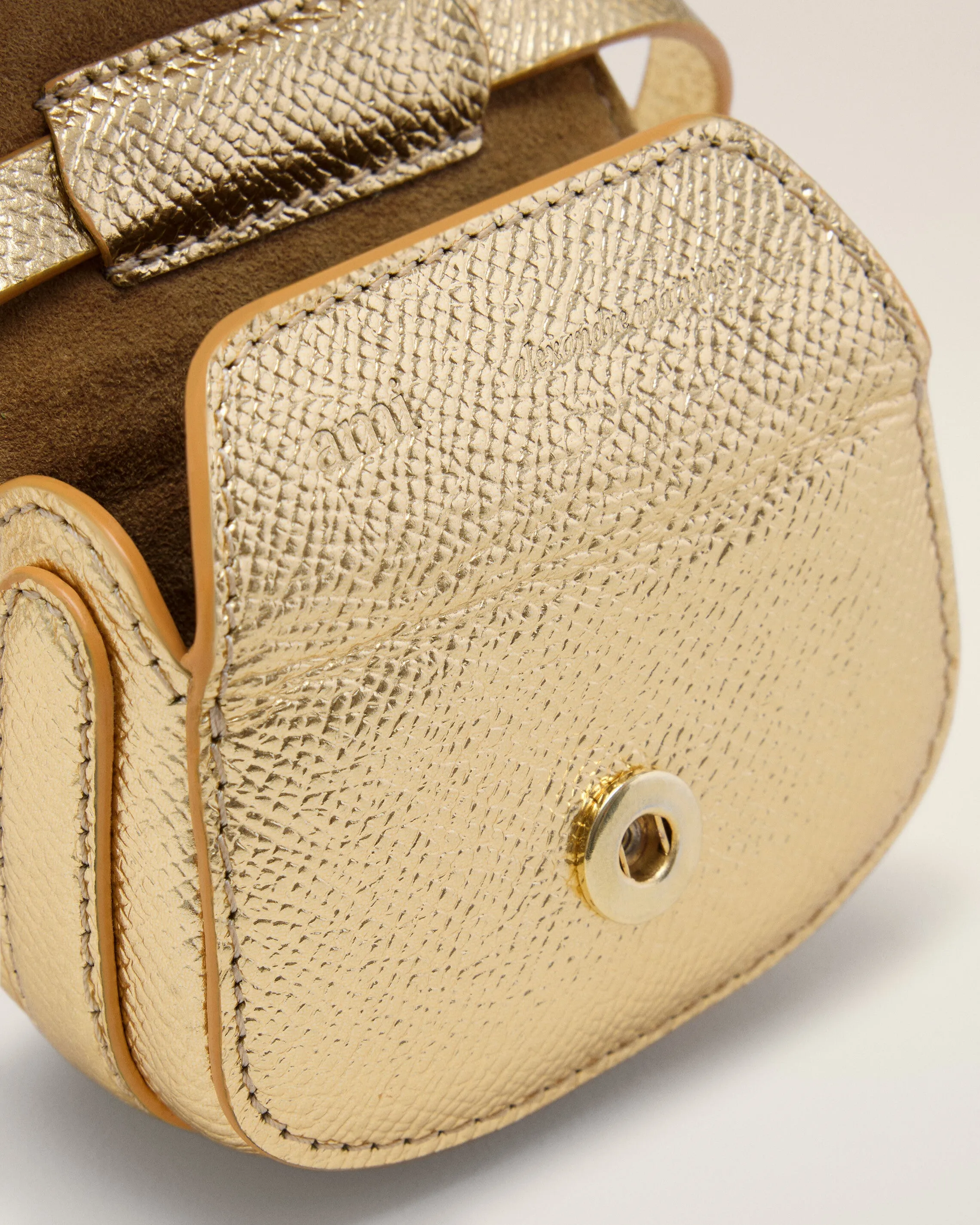 Coque Airpods Paris Paris sold by Ami product image thumbnail 3